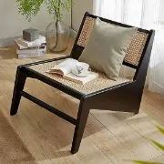 صورة كرسي بتصميم ياباني كلاسيكي