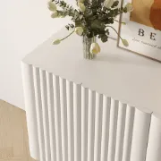 صورة لورايا سايدبورد خشب طبيعي – تصميم كلاسيكي بملمس منحوت